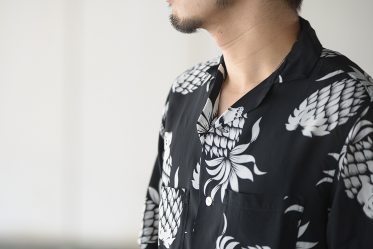 vol.3016 【BRU NA BOINNE クレイジーフルーツ シャツ。】|エンジニ