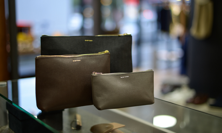 vol.3055 【Hender Schemeのpouch。】|エンジニアードガーメンツ