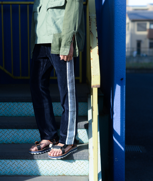 Vol.Needles：Narrow Track Pant – C/Pe Velour｜エンジニ