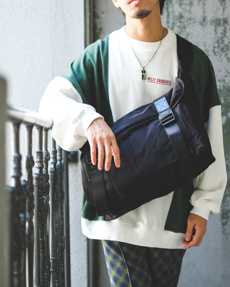 Vol.4970【AMIACALVA：Gabardine messenger bag】｜エンジニアード ...